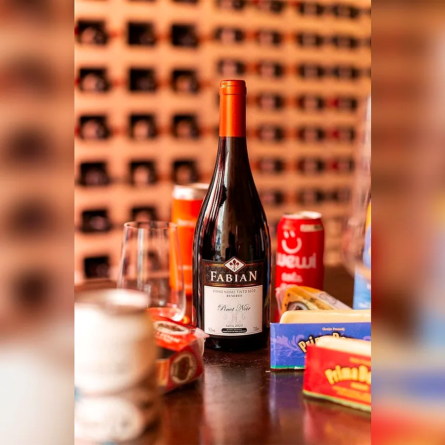 Vinho Tinto Fabian Pinot Noir Reserva